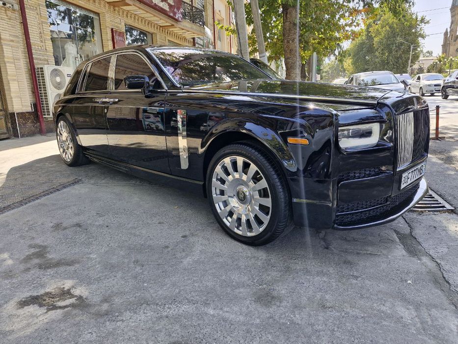 Rolls-royce phantom v idealnomsostoyanie