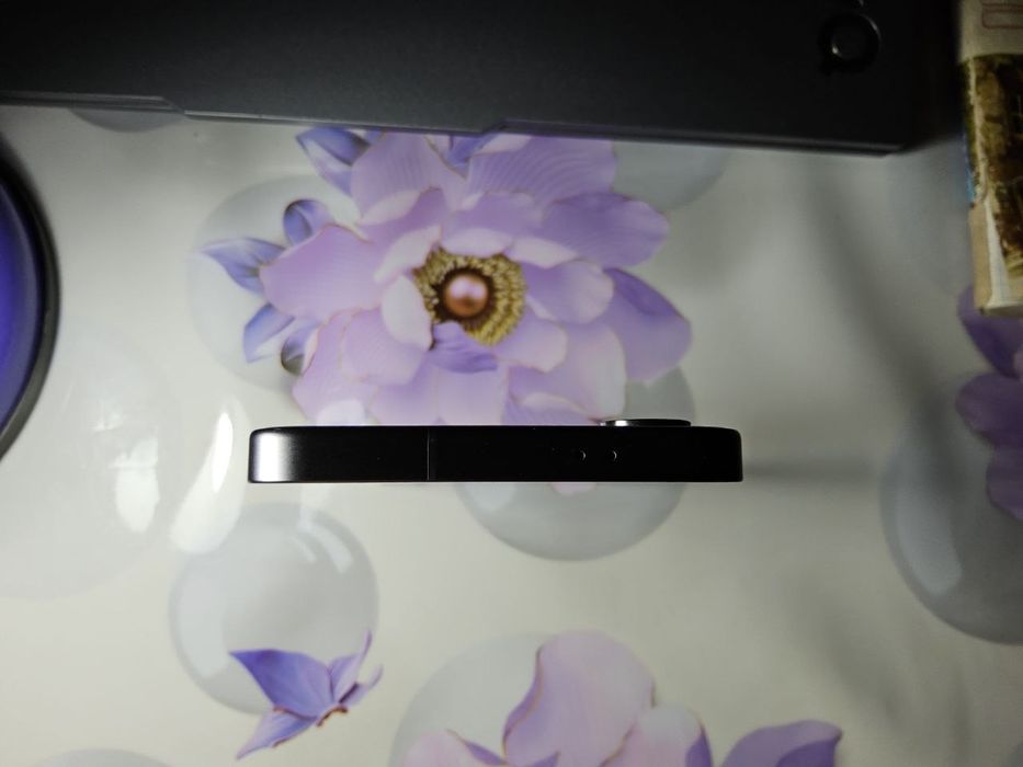 Продается Samsung Galaxy S24