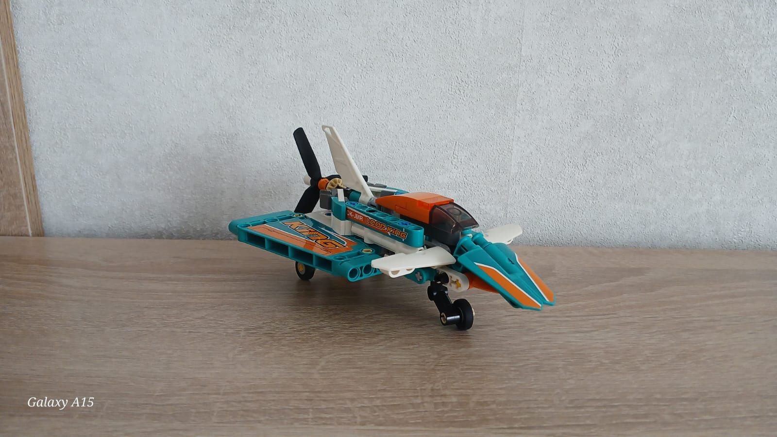 Lego Technic 42117 самолет