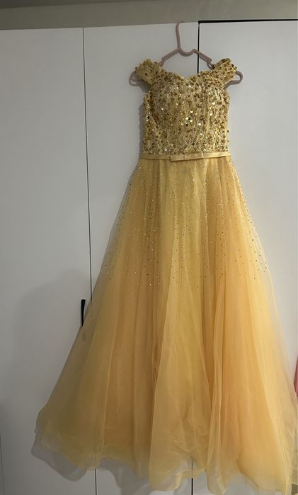 Шикарные нарядные платья