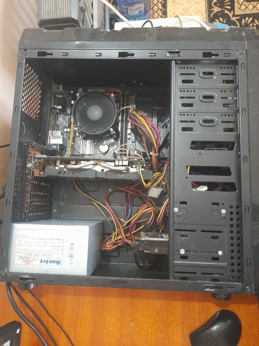 i3 8100/ssd120gb/500hard/