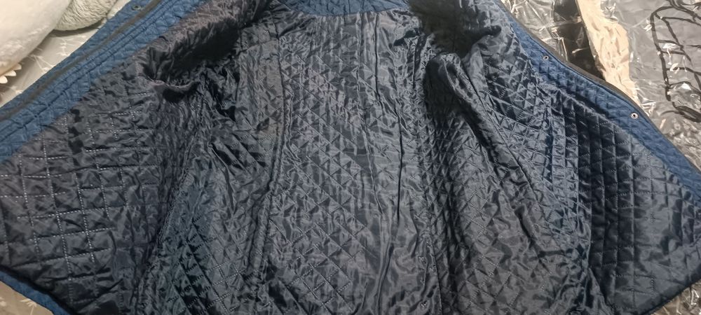 Продам стеганную  куртку