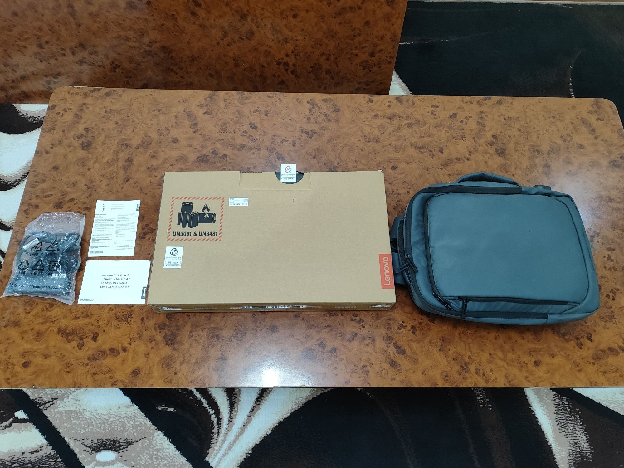 Noutbuk Lenovo/V15