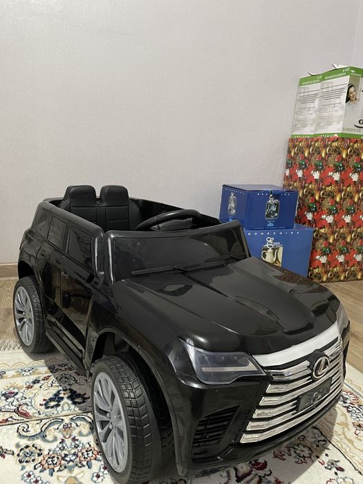 машина с пультом