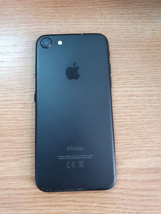 Iphone 7 model A1778 pentru piese dispaly touch cu probleme