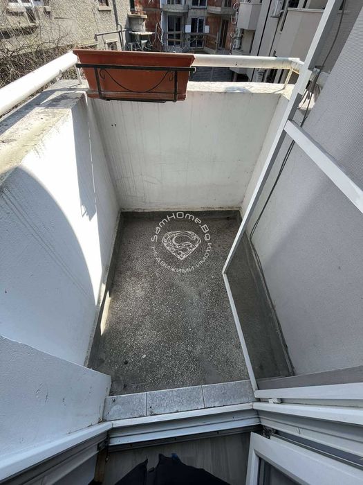 Дава се под наем Тристаен апартамент в Варна, Гръцка махала - 90 кв.м за 714 € - Снимка #9