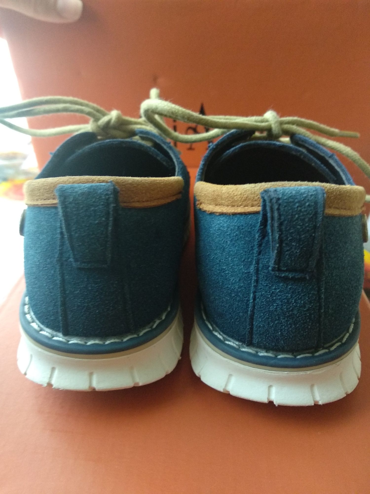 Детски обувки естествен велур