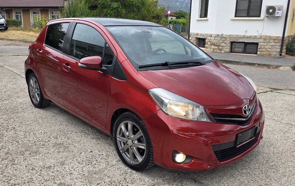 Toyota Yaris 1.4 D4D $ ПАНОРАМА $ NAVI $ Камера $ Кожа $