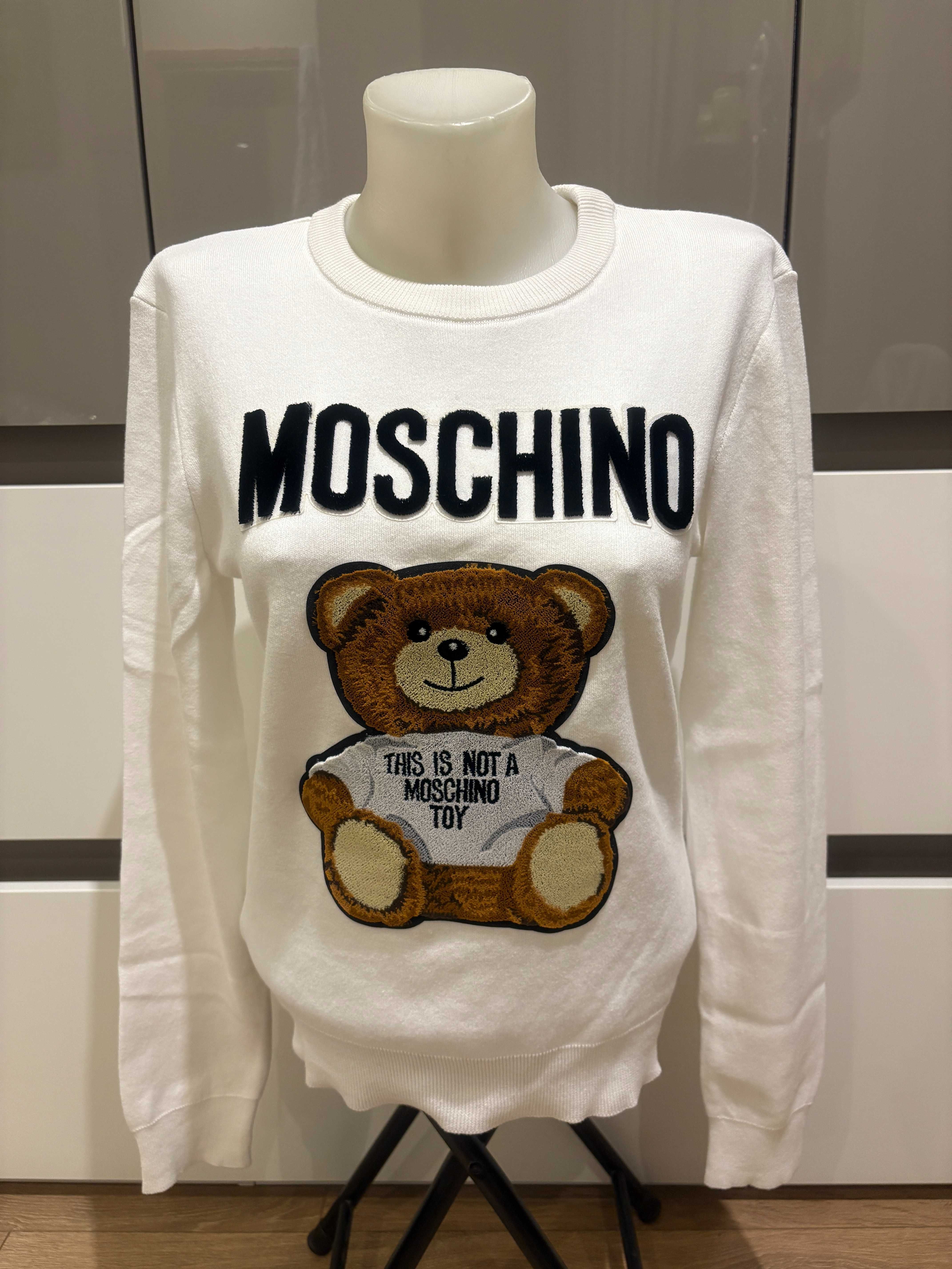 Оригинален пуловер MOSCHINO COUTURE, черен, зелен, син и бял, M и L