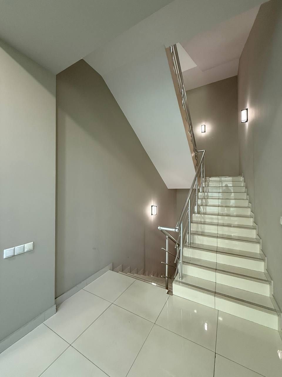 Аренда офис метро Айбек 390м2