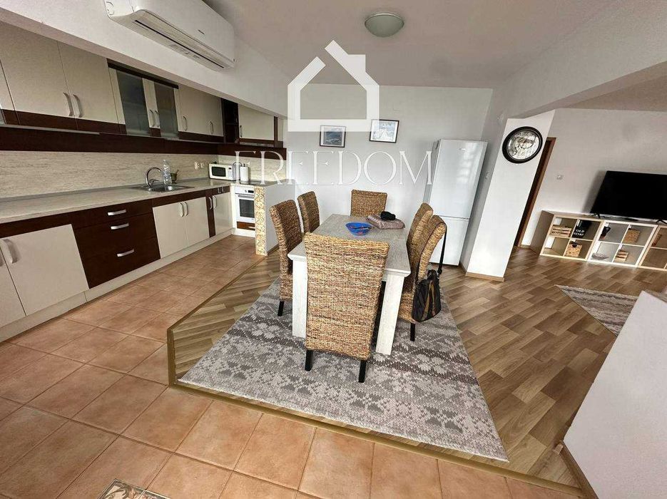 Дава се под наем Четиристаен апартамент в Варна, Бриз - 156 кв.м за 389014.23 € - Снимка #10