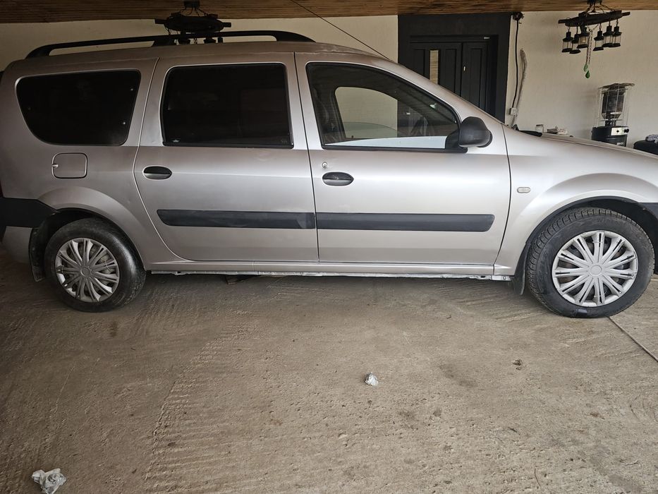 Vând logan mcv 7 locuri 1.5