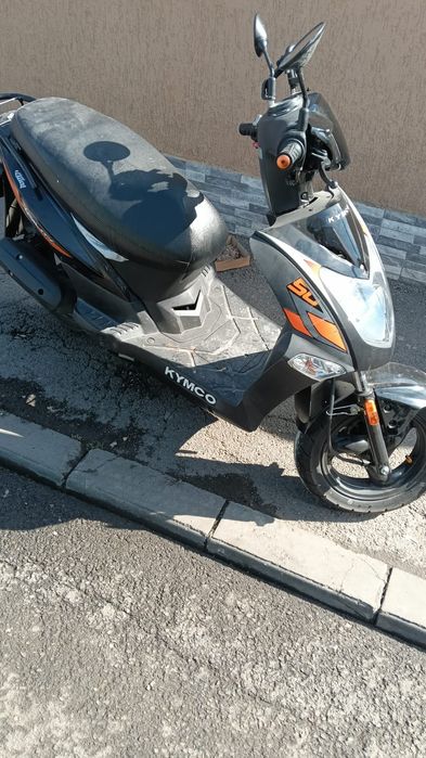 Scuter kymco fara permis