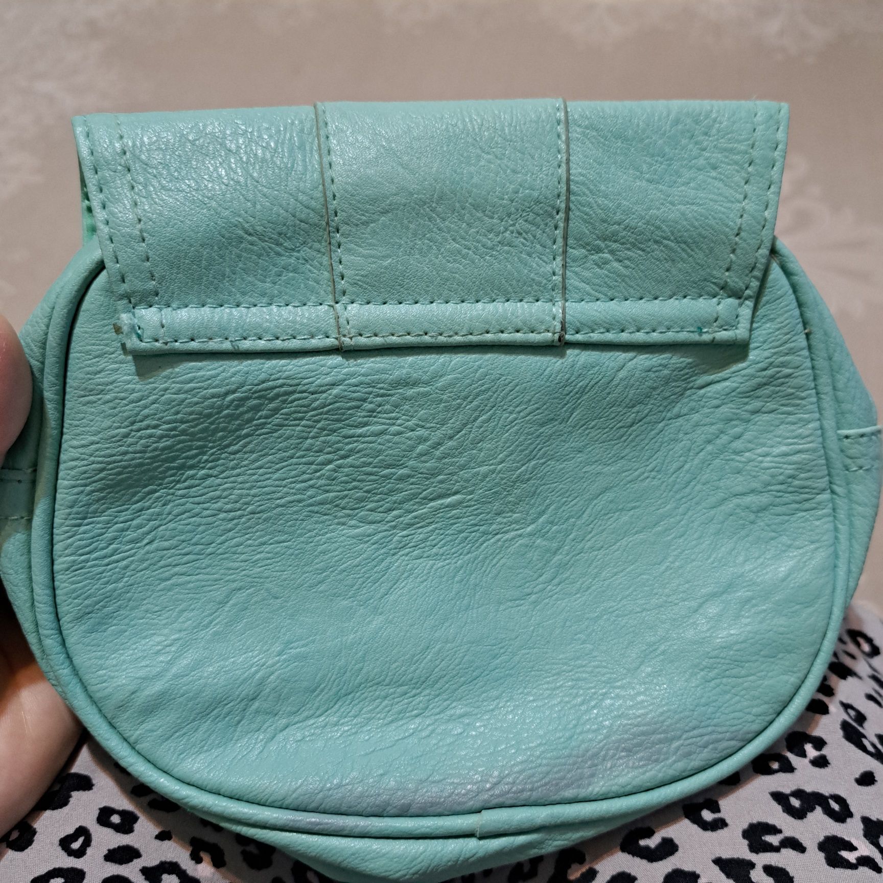 Geanta deosebita cross body