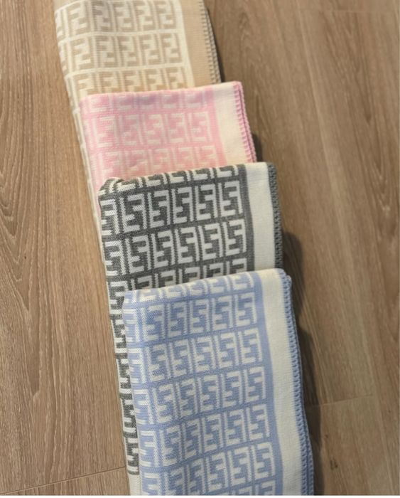 Patura Fendi calitate premium