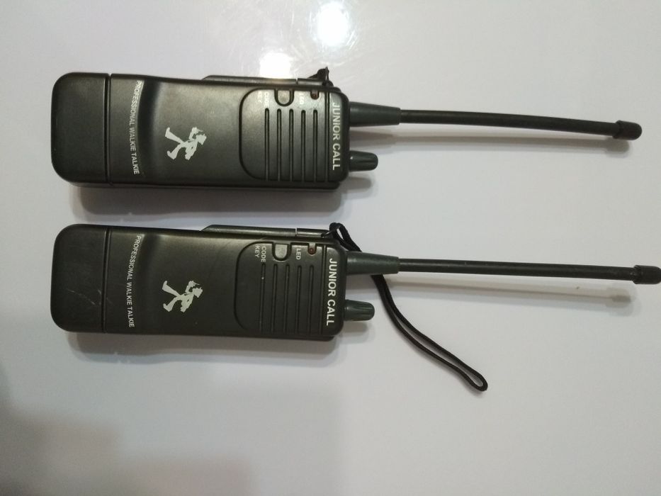 Продам комплект из 2 раций