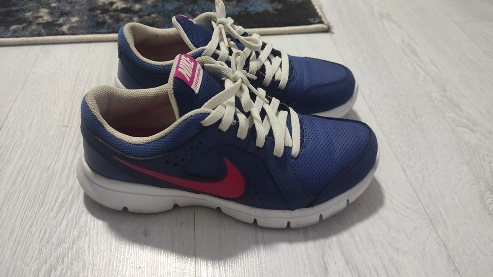 Pantofi sport Nike 36/5 2 modele