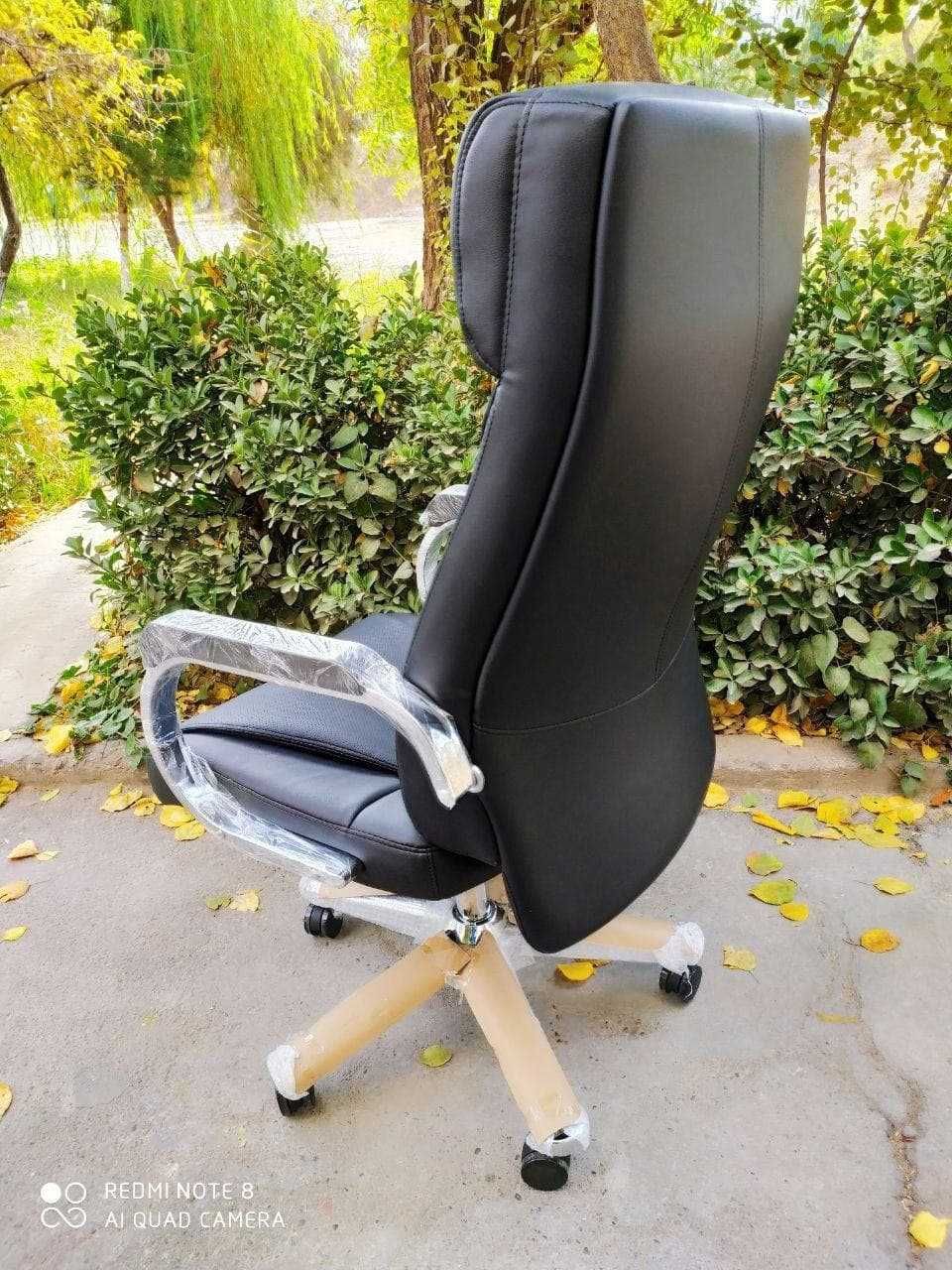 Руководительское кресло Just черный (доставка бесплатная, гарантия)