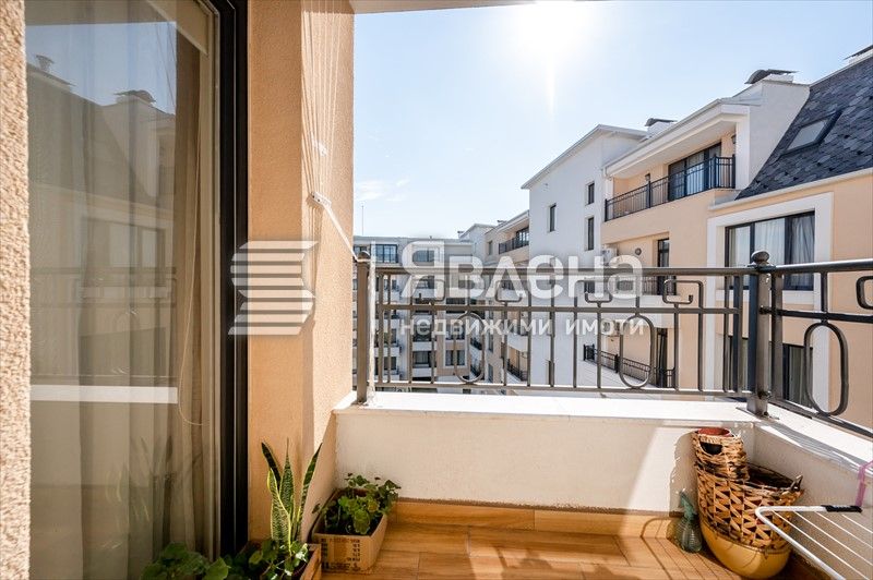 Продава се Двустаен апартамент в София, Кръстова вада - 62 кв.м за 3549 €/кв.м - Снимка #11