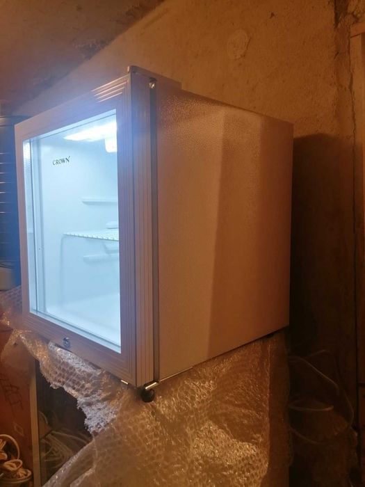 Минибар Crown CM50 WH/BL