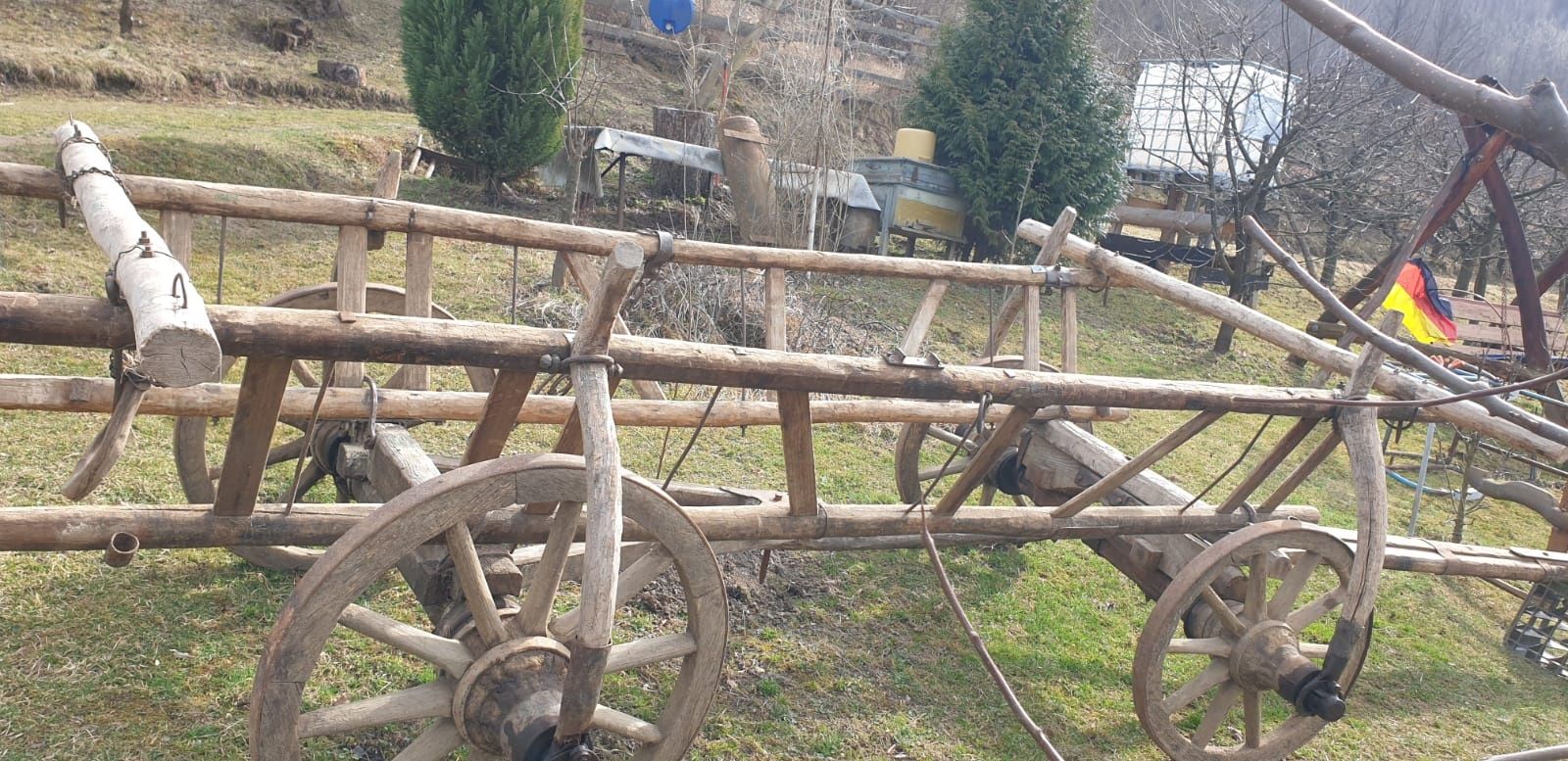 Car /căruță din lemn rustic