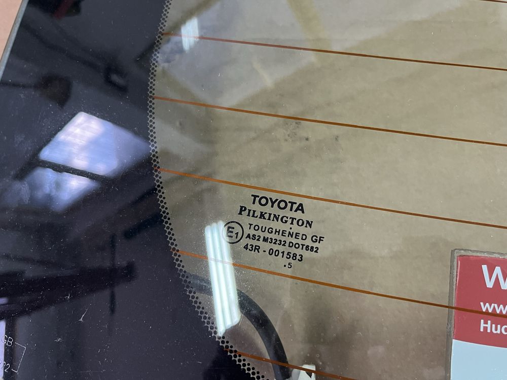 Задно стъкло за Toyota Avensis T25 Комби