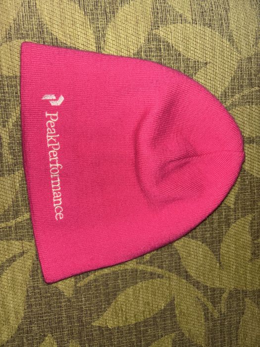 Зимна шапка Peak Performance