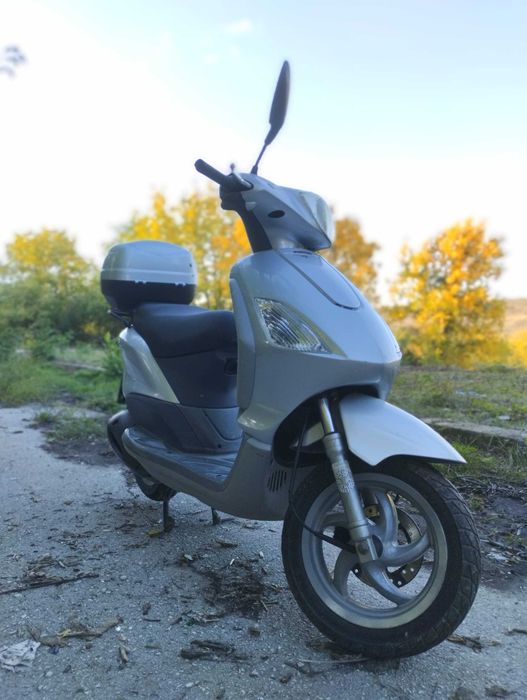 скутер Piaggio fly 125