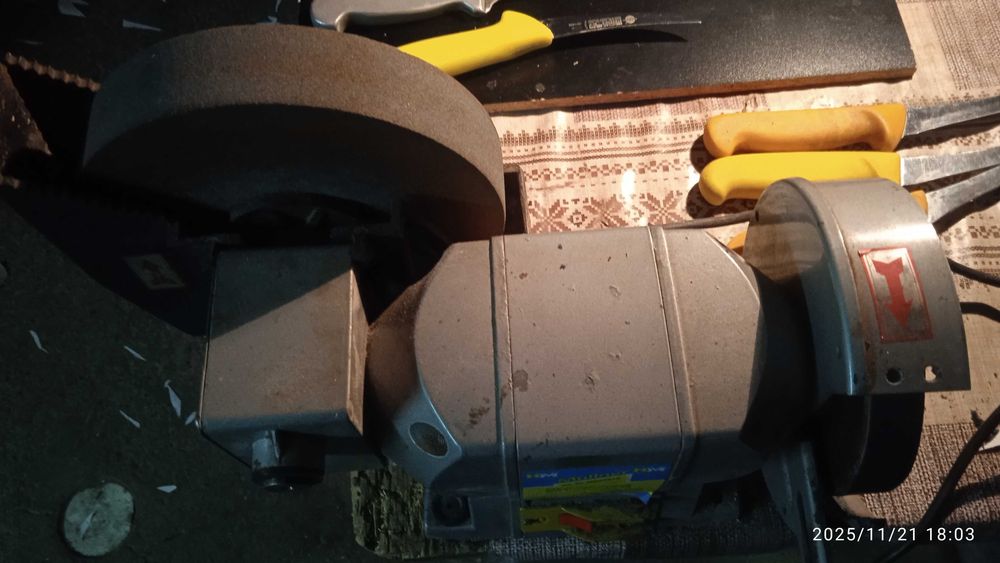 Ascut cuțite în Reghin.Tocilarie. 7 lei.