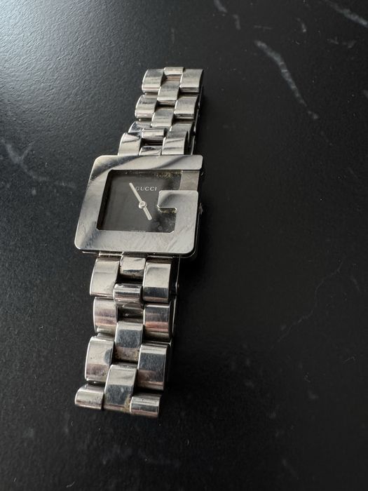 Дамски часовник Gucci J3600