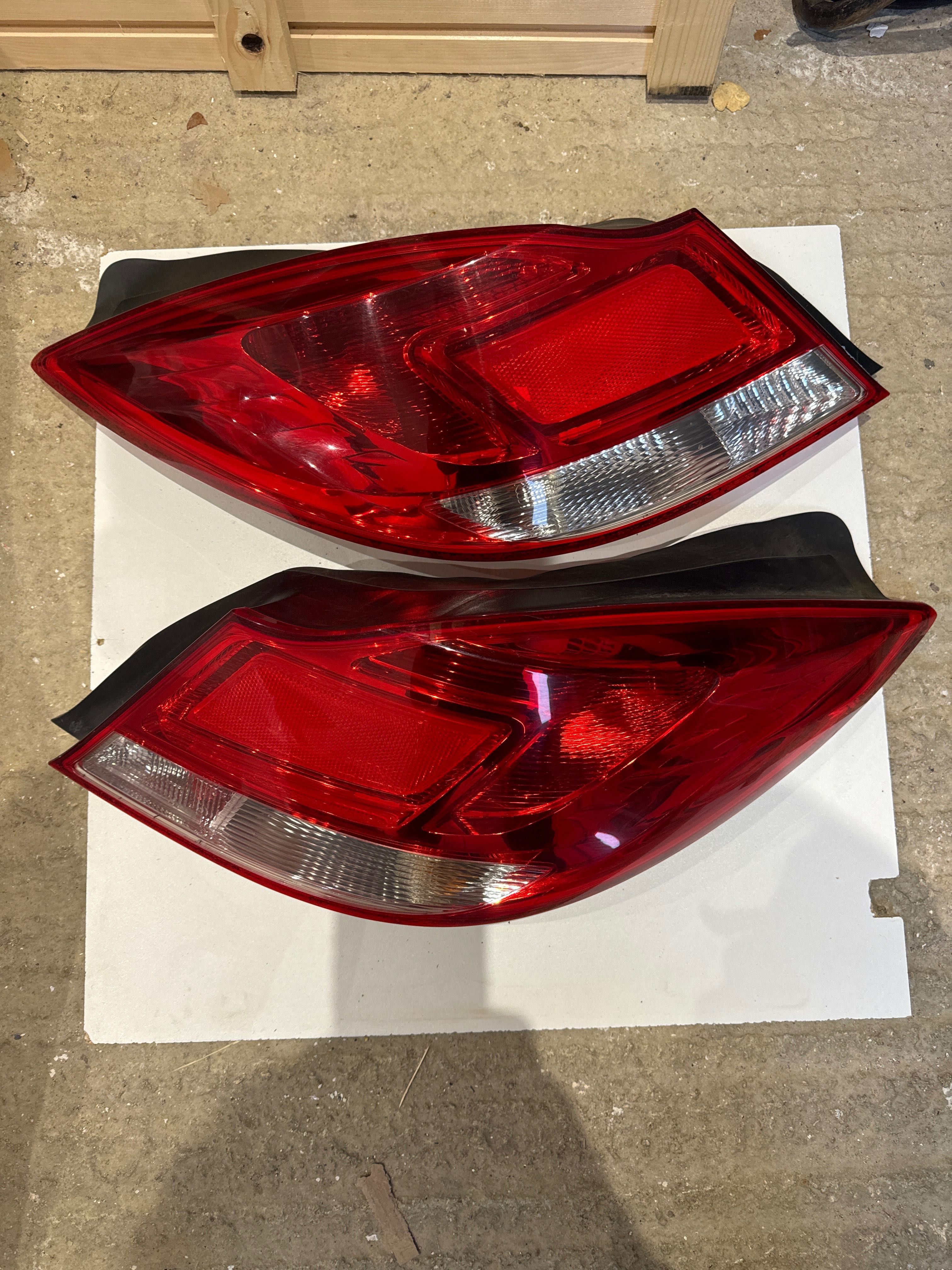 Opel Insignia задни светлини стопове