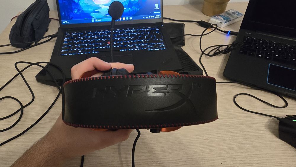 Casto Hyperx Cloud 2