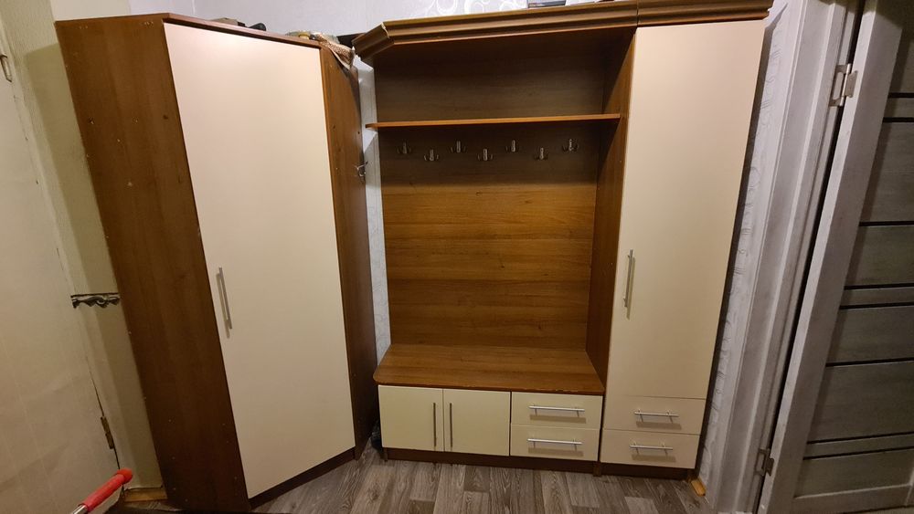 Продам прихожая-трансформер. Цвет слоновая кость.