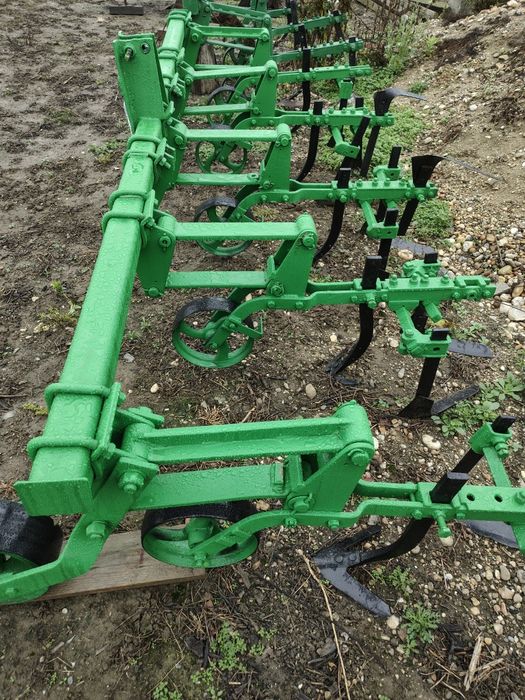 Plug ,prășitoare și cutii azotat