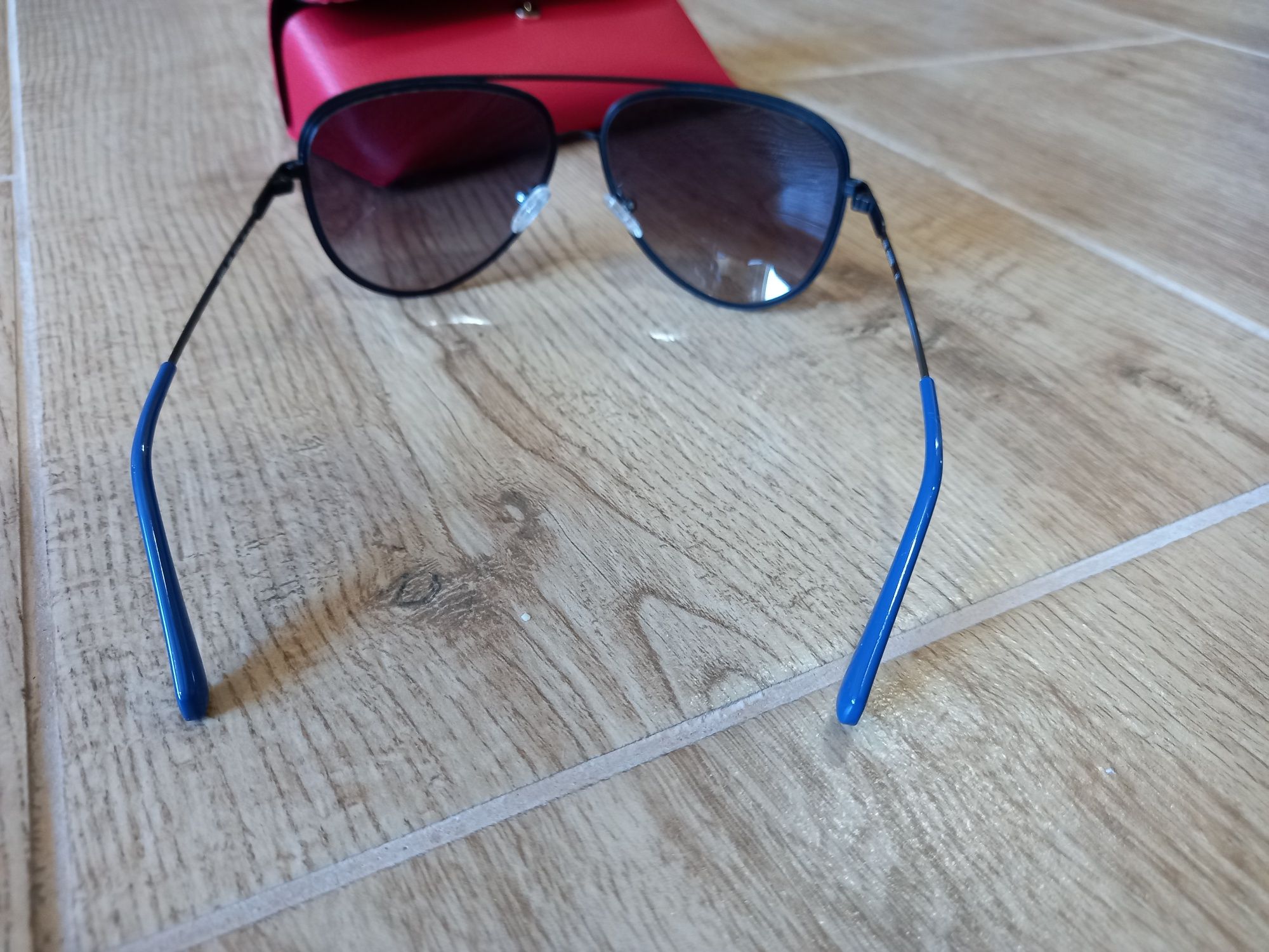 Слънчеви очила  на Guess.  Чисто нови!Оригинални!