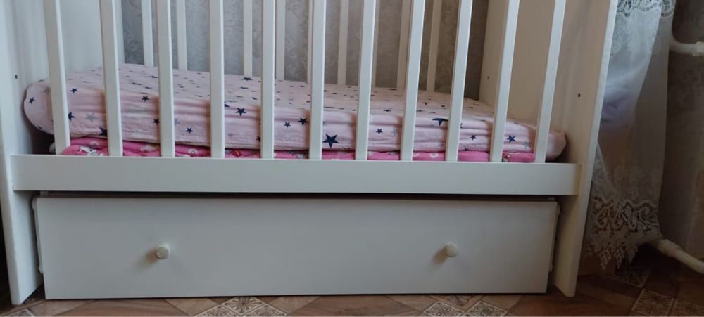 Продам детскую кроватку