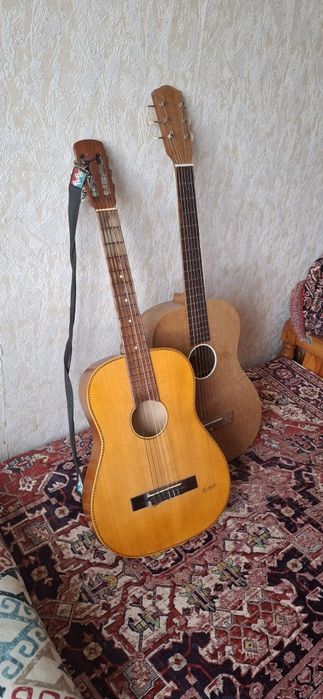 2 китари в почти безупречно състояние