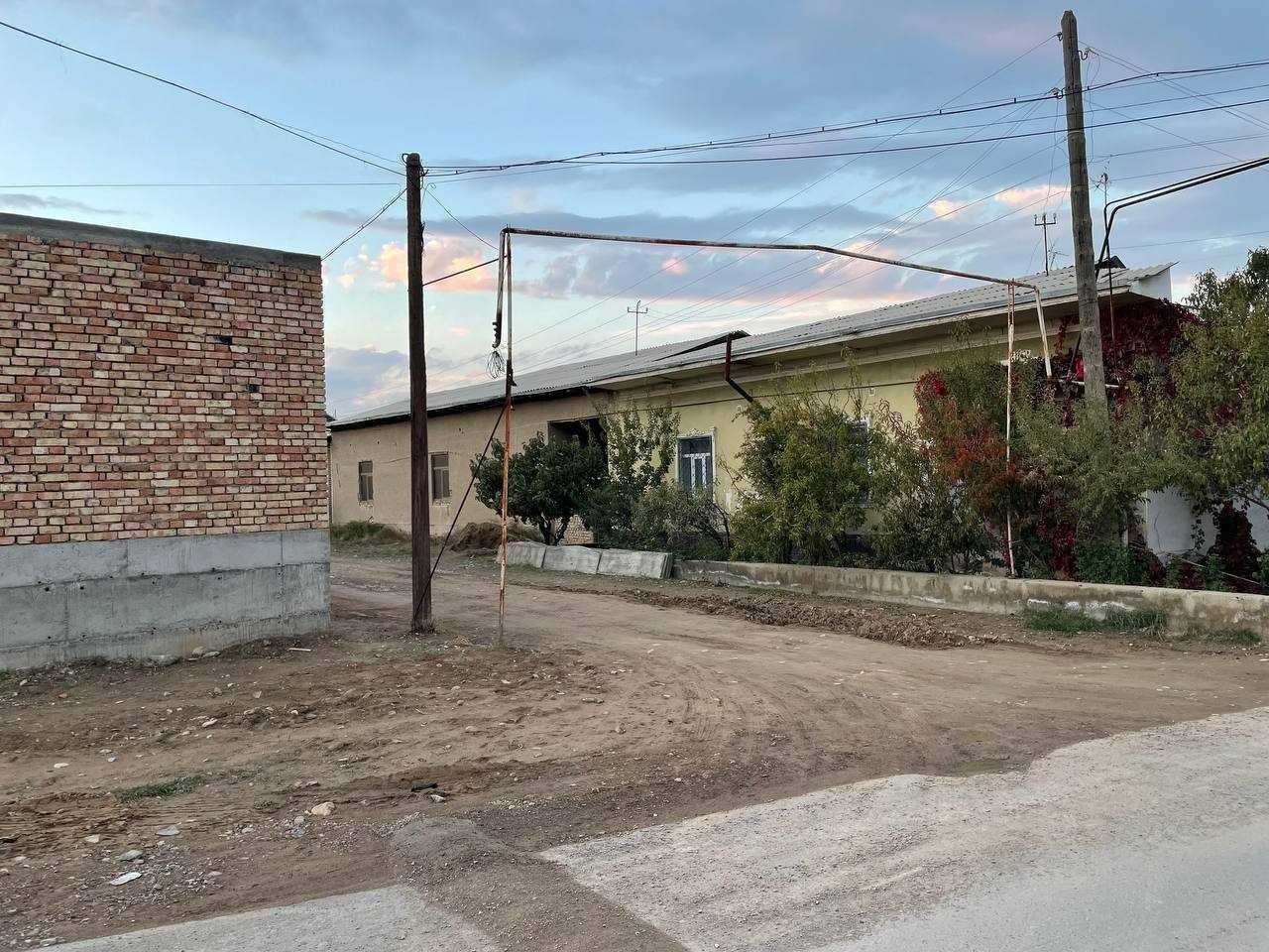 6 sotix yer uchaska sotiladi