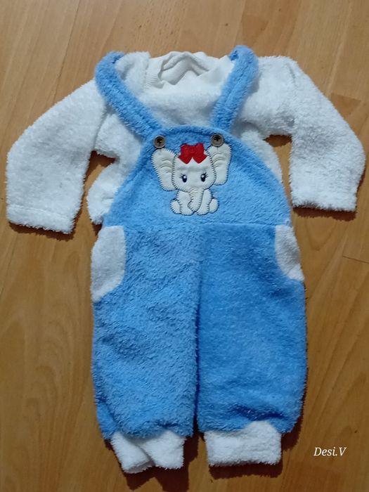 Продавам бебешки дрехи