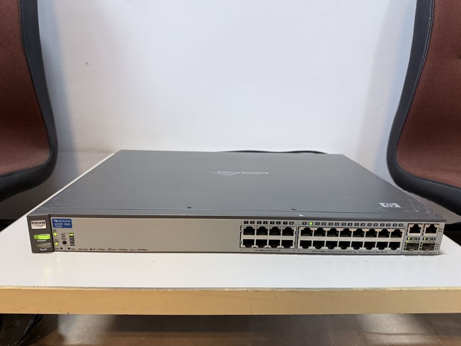 HP procurve switch 2026 j4009b
