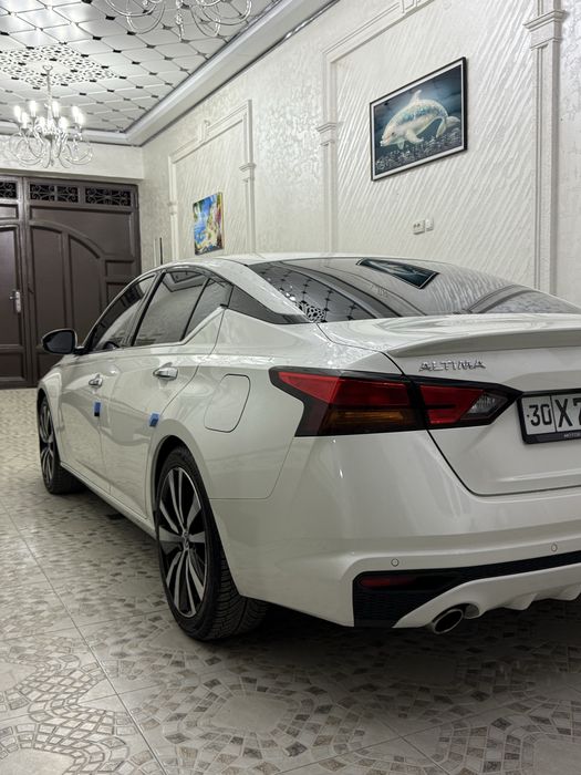 Nissan Altima 2.0 VCT американка