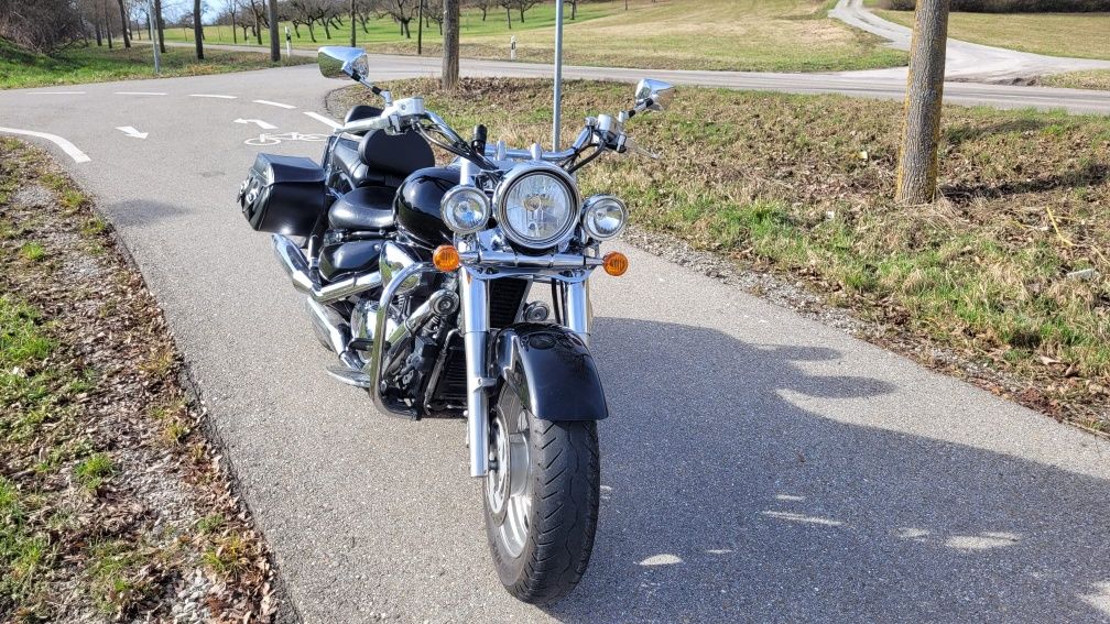 Suzuki intruder C1500