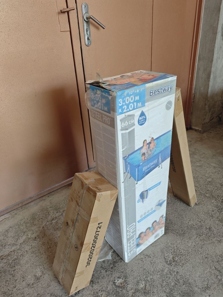 Yig'iladigan baseyn sotiladi Bestway