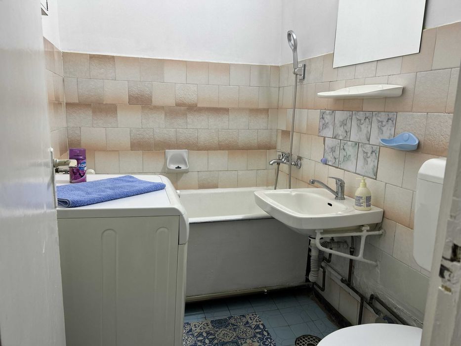 Bd. Regele Mihai1, inchiriez apartament cu o camera, mobilat si utilat