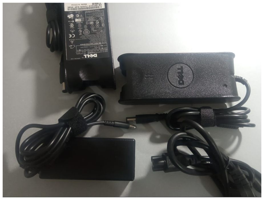 (делл) Dell на ноутбук (блок питания - зарядка - шнур)