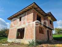 Casa la rosu 5 camere, 119 mp utili de vanzare in Ocolis