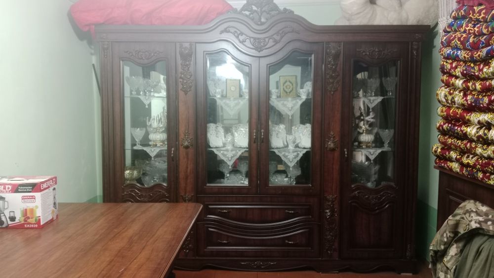 Mebel sotiladi xolati zor