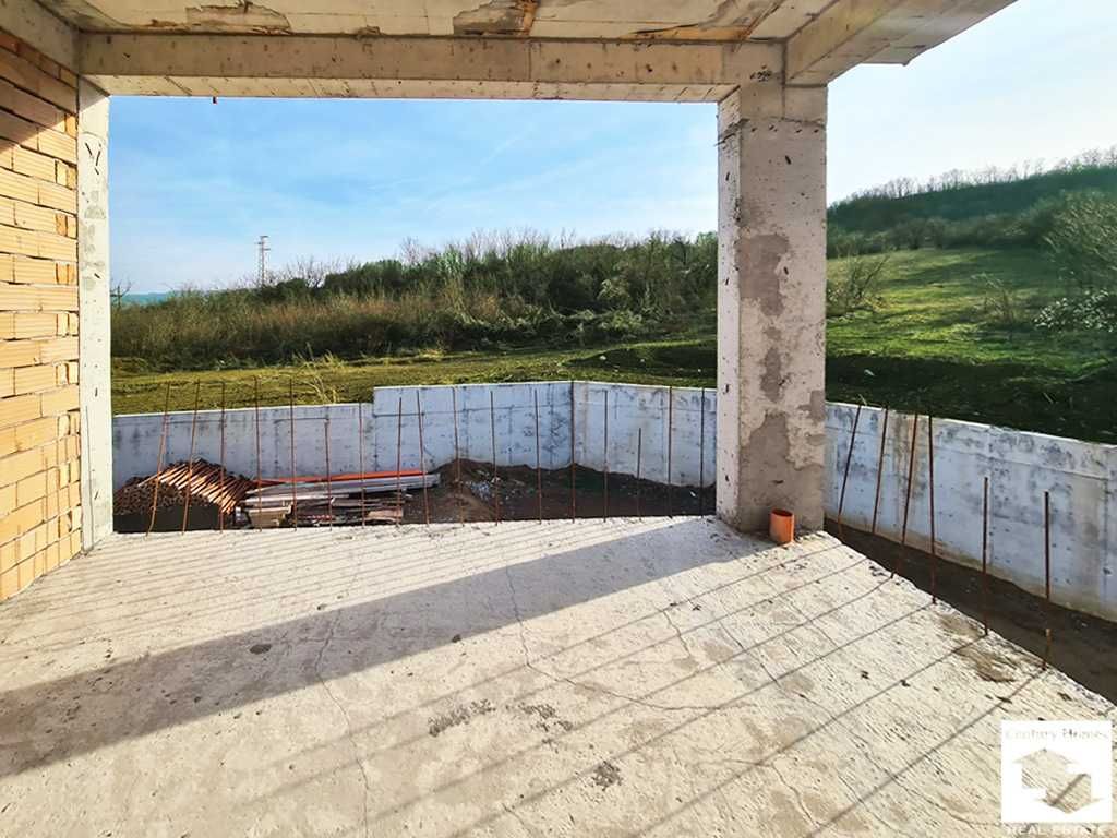 Продава се Къща в с. Пчелище, Област Велико Търново - 520 кв.м за 722 €/кв.м - Снимка #12