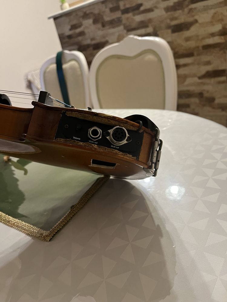 Vând vioară cantini