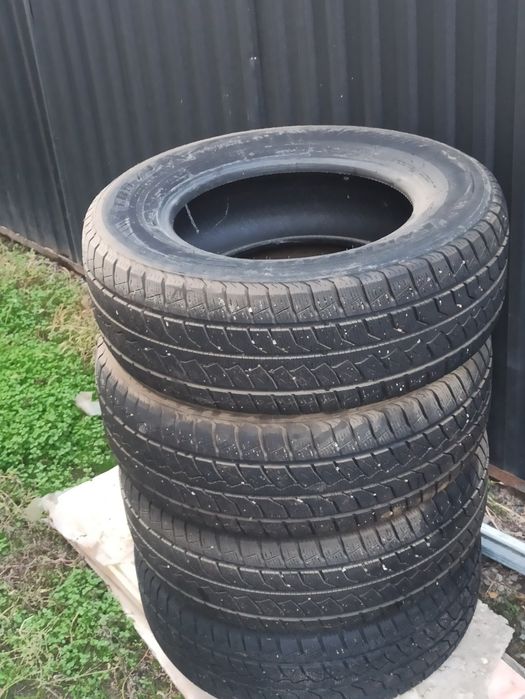 Шины зимние 265/65/17(Прадо)